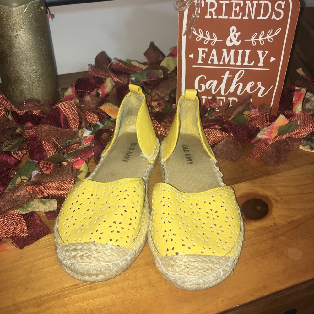 Old Navy Girls slip on Espadrille